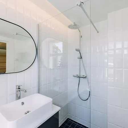 Lenderi Luxury Hotel *